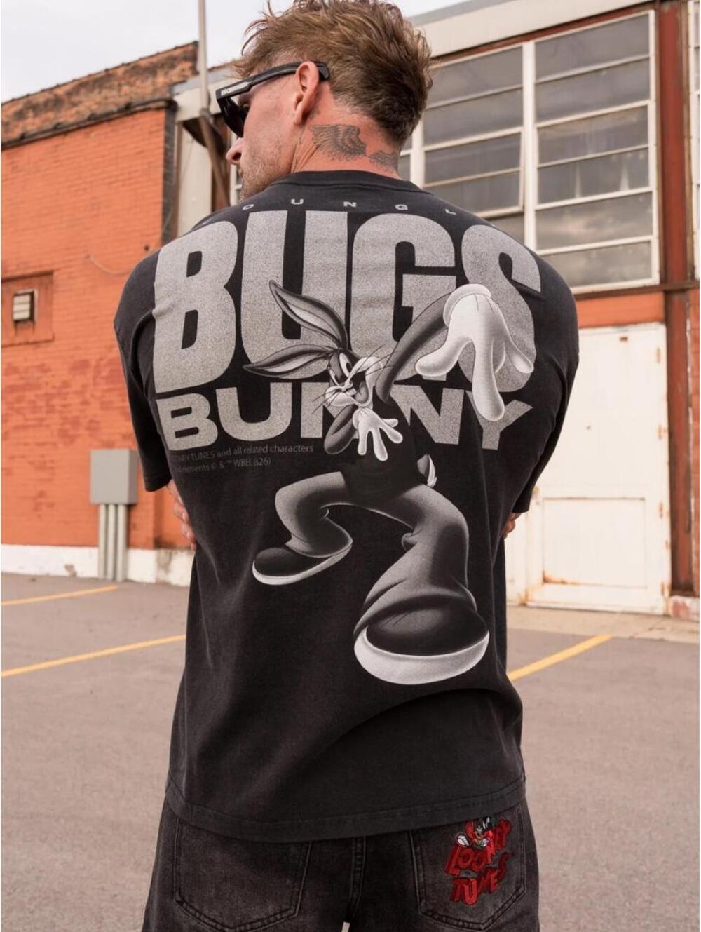 YoungLA x 4291 - LOONEY TUNES VINTAGE TEES x Bugs Breakdance. XXL